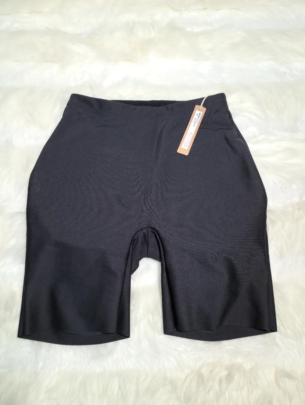 SKIMS Body Butt Enhancing Short Black Onyx Women X-Small NEW - Picture 2 of 5